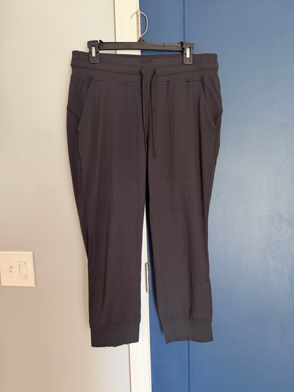 lululemon Black Women's Jogger Pants with Drawstring ready to rulu crop - Picture 1 of 3